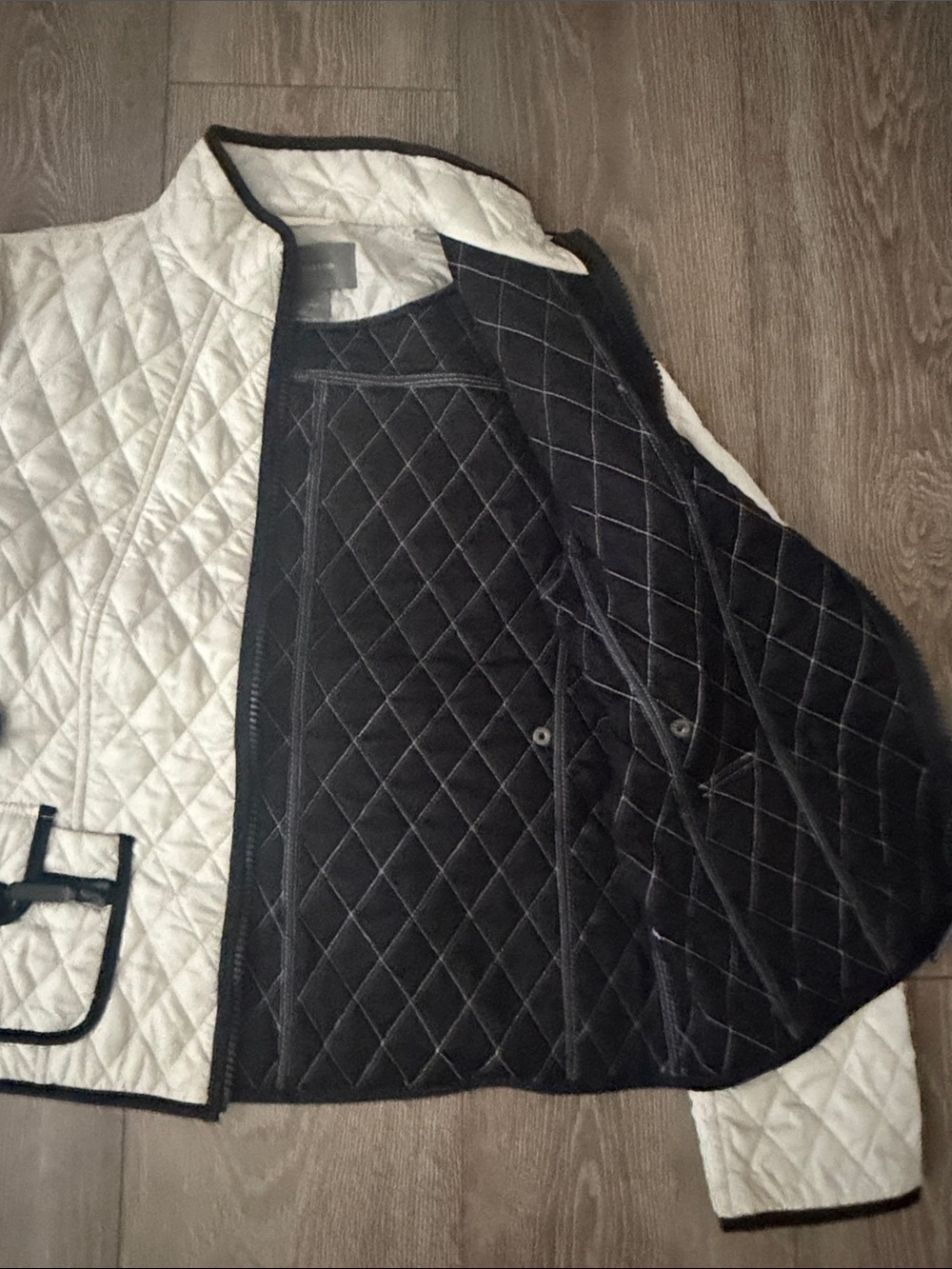 Ann Taylor Quilted White Jacket with Black Trim - Picture 4 of 4